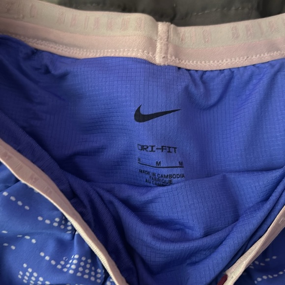 Two pairs of Nike Running Shorts - Size Medium 5” seams (Feel Free to Offer) - Picture 4 of 4